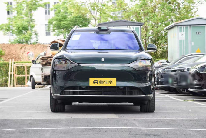 问界新能源车