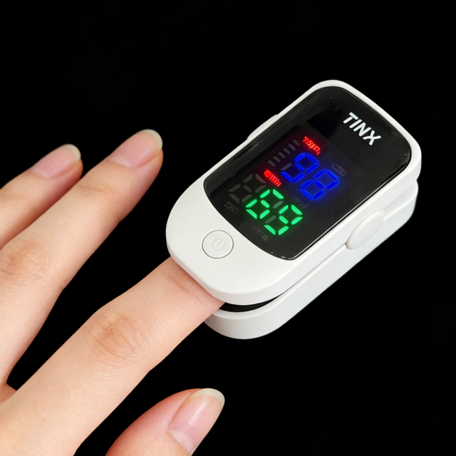市面上的血氧仪准确度哪款好？町石tinx指夹式血氧仪上手体验
