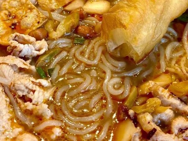 福州这8家面馆，嗦一口就上头！本地人从小吃到大的味道