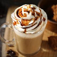 瑞幸推小黄人联名新品，考虑收购Blue Bottle｜瑞幸咖啡本周大事