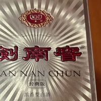 剑南春佛光剑口感：老派浓香的醇厚与劲道，喝着就有底气