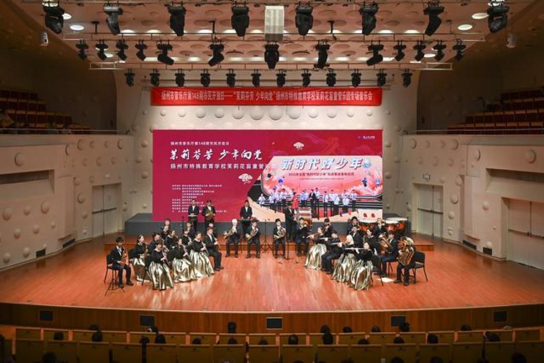 从中学到天安门,一曲《钢铁洪流》奏响两代人的青春报国梦