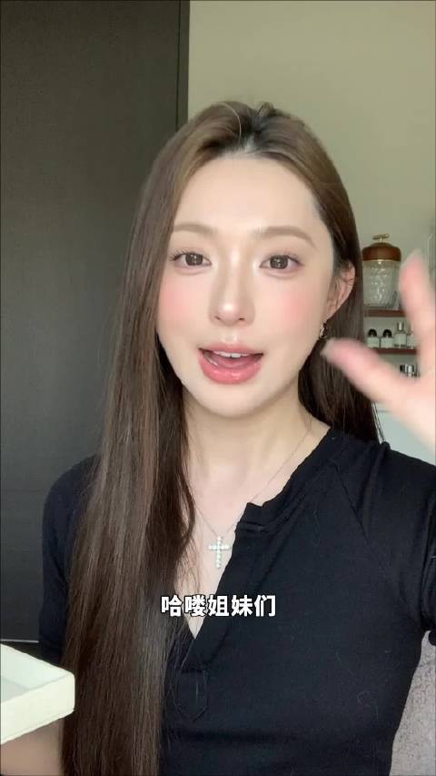 纯绿色！！纯绿色！！审核员请不要误判！！全都是我自己使用了很多次总结下来的使用感希望能给姐妹们一些参考～大家理智种草！理智消费！#美妆V赏##我的年度爱用物# 李李呀_LiLi的微博视频