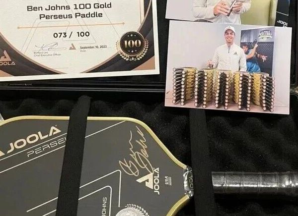 揭秘匹克球拍“天价”榜单——当碳纤维遇上收藏级工艺