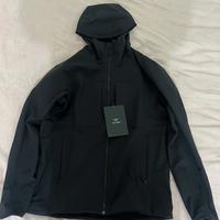 始祖鸟和凯乐石谁更值得买？2000+用户真实观点大PK