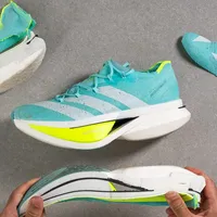 40%跑者选它！阿迪达斯ADIZERO系列跑鞋选购争议全解析