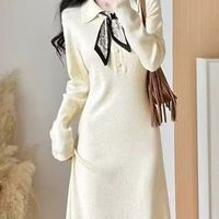 冬日旅行穿搭秘籍：法式针织连衣裙，好看不冻人