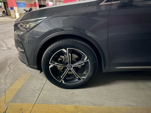 大唐也是好起来了 吃上马牌 UX7 了