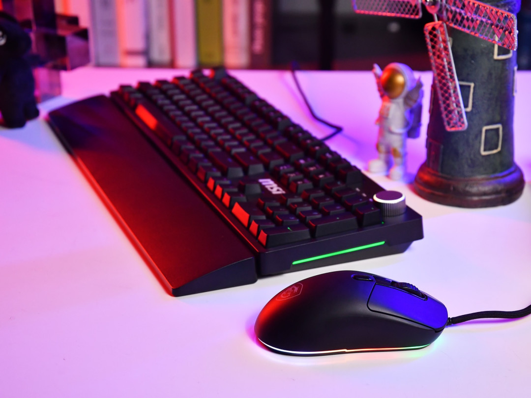 一把键盘,两种形态,微星FORGE GK320、GM330游戏键鼠图赏