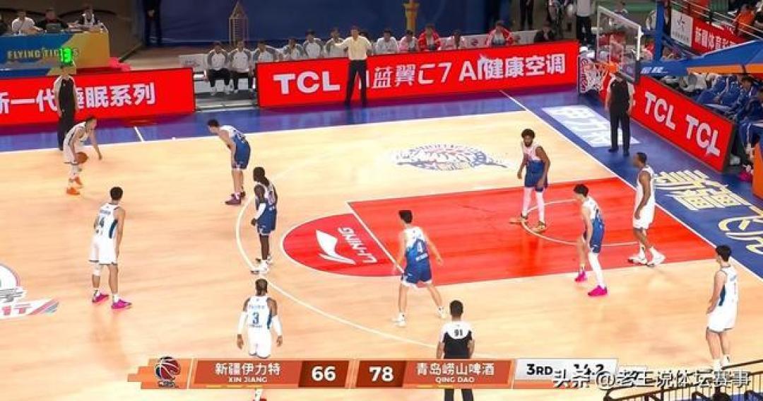 17年不胜终结!青岛客场爆冷掀翻新疆,主帅刘炜遭球迷质疑