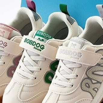 双旦萌娃礼！巴布豆2025新款板鞋，守护成长每一步