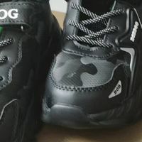 儿童双旦礼物来啦！旋转纽扣设计的儿童跑步鞋，超百搭！