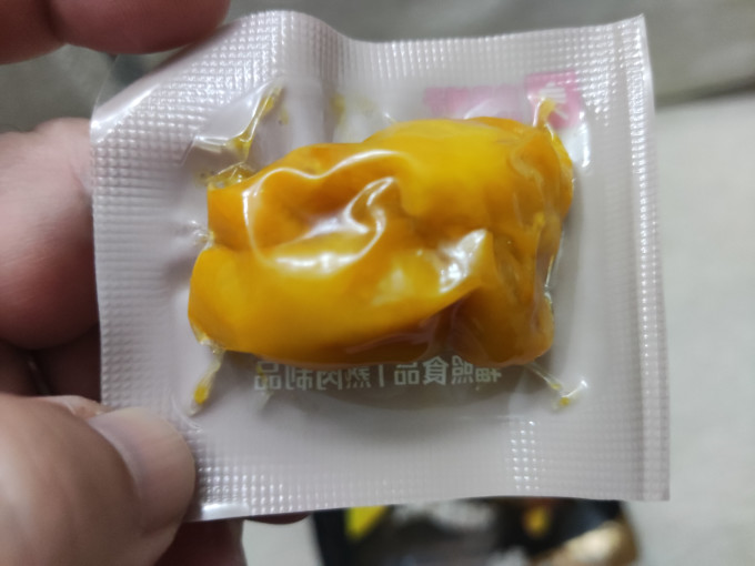 良品铺子鸡鸭零食