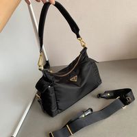 Prada尼龙包：实用主义与奢侈品的完美结合还是时尚界的叛逆符号？全网观点大PK