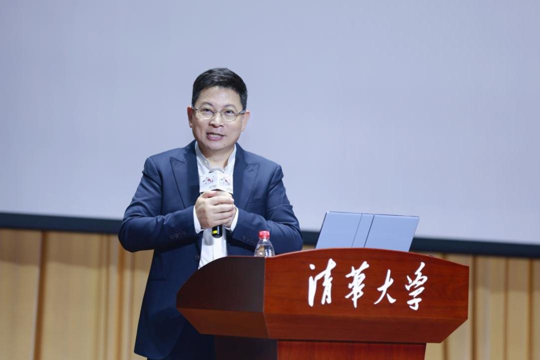 鸿蒙公开课2025年度观察:解码万物智联时代的生态突围
