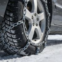 寒冬车辆防护：检查与应急物资准备