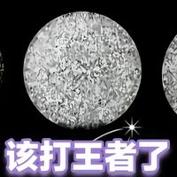 藏青色运动鞋的陪伴与见证