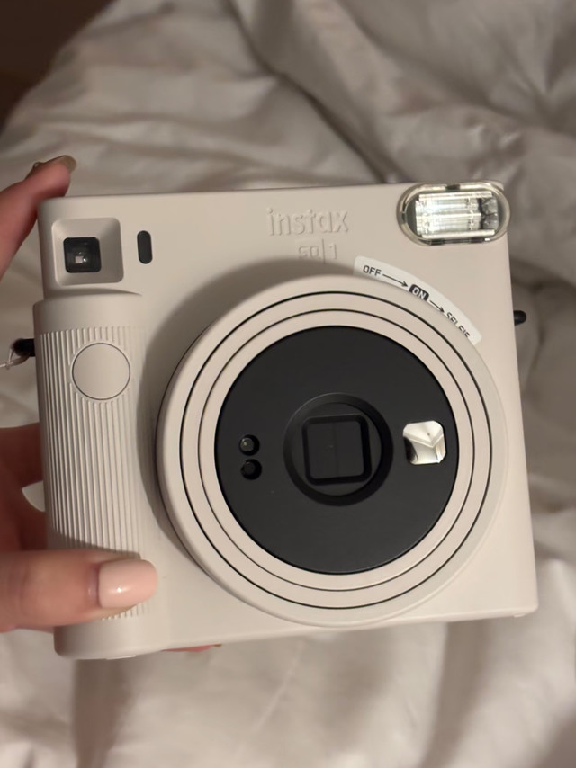 86*72mm拍立得：INSTAX SQUARE SQ1