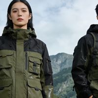 户外机能冲锋衣实测：硬核性能，通勤户外两不误