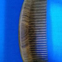 谁懂啊！长头发姐妹的本命梳找到了✨小李子绿檀木梳太绝了