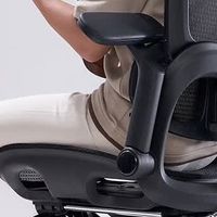 电竞椅设计与舒适性探讨