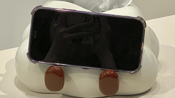 这个纸巾盒还能当手机支架？