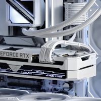 纯白海景房装机实录：金河田平行世界