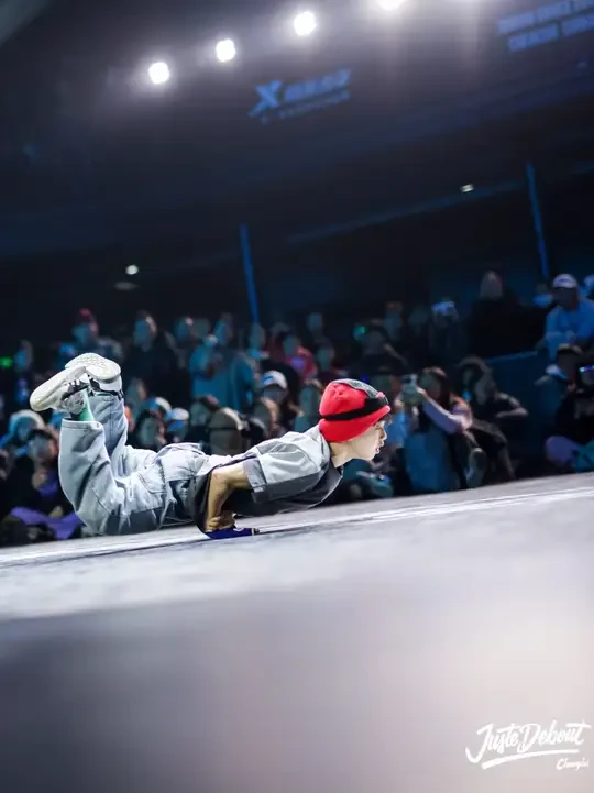 秋秋VS小鱼儿丨JusteDeboutChina2026决赛 #justedebout #特步少年 #街舞 #popping #breaking
