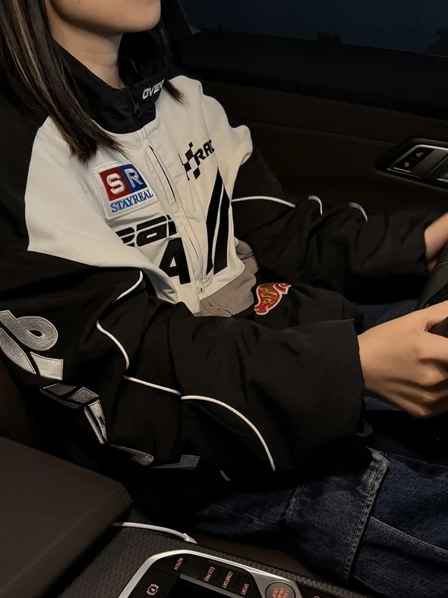 是谁还没穿上sr赛车服？太帅了吧