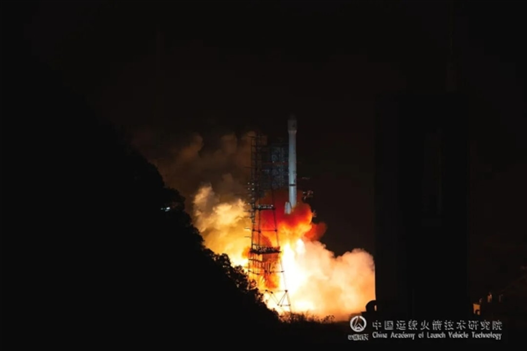 我国第二代静止轨道气象卫星!风云四号03星成功发射