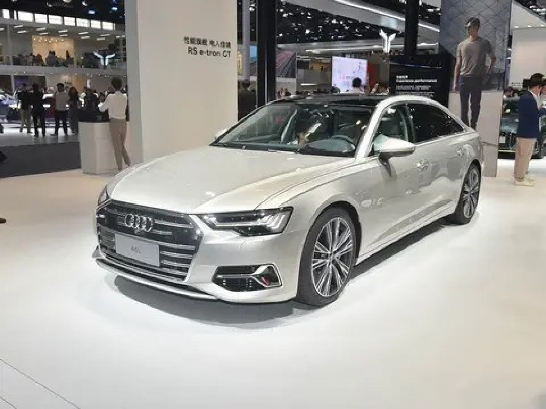奥迪A6L狂降20万,传统豪华与新能源高端对决