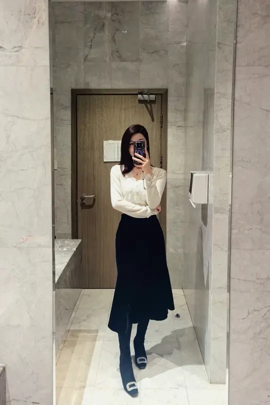通勤OOTD☁️软fufu的蕾丝衫谁不爱呢