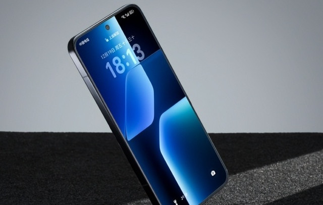 买手机建议一步到位，2025闭眼入不吃亏的3款手机，512GB重点推荐