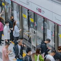 从焦虑到从容：都市打工人通勤效率系统的6件核心装备