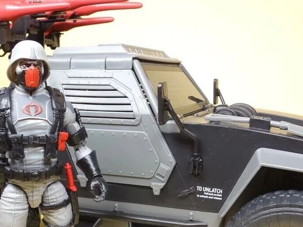 特种部队GIJoe第194弹：毒刺号和驾驶员Cobra Stinger & Driver（Hasbro出品-绝密档案系列）