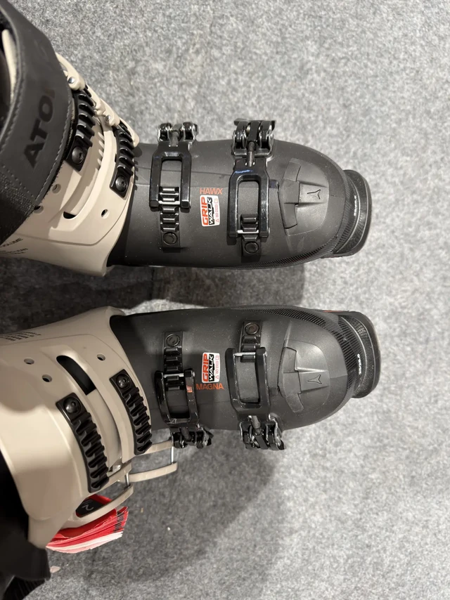 买了双双板鞋🎿，骑行坑没退，滑雪坑又深了