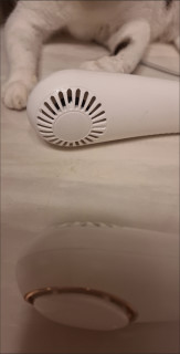 挂脖风扇轻巧便携解放双手