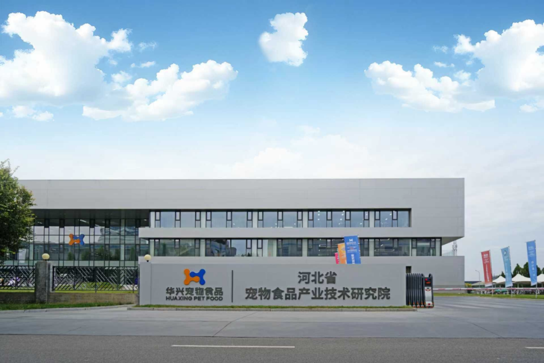 运满满行业数观解读“它经济”:2025年宠物粮发货量同比2024年上涨14%