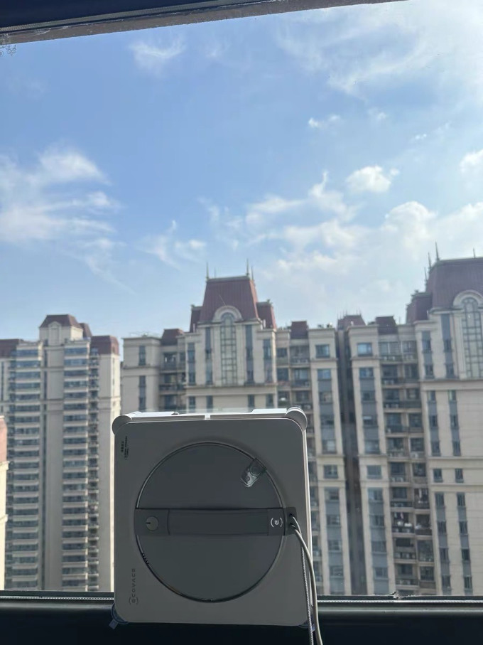 科沃斯擦窗机器人