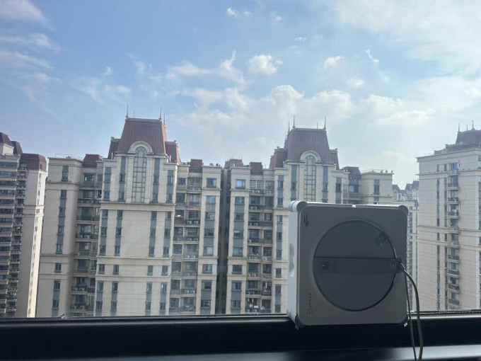 科沃斯擦窗机器人