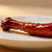 周黑鸭 vs 绝味鸭脖？我们汇总了127位用户真实体验，结论在这