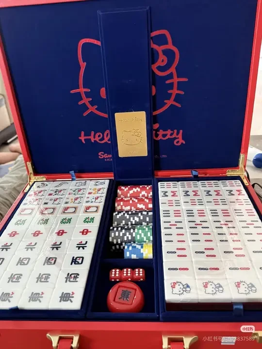 新年了就要玩限量HelloKitty 麻將🧧🀄