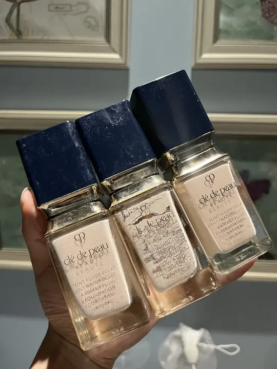 干皮狂喜，原相机怼脸拍的cpb粉底液