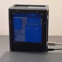 又一牛逼的OEC魔改NAS方案！加装温控风扇，外壳卖44块