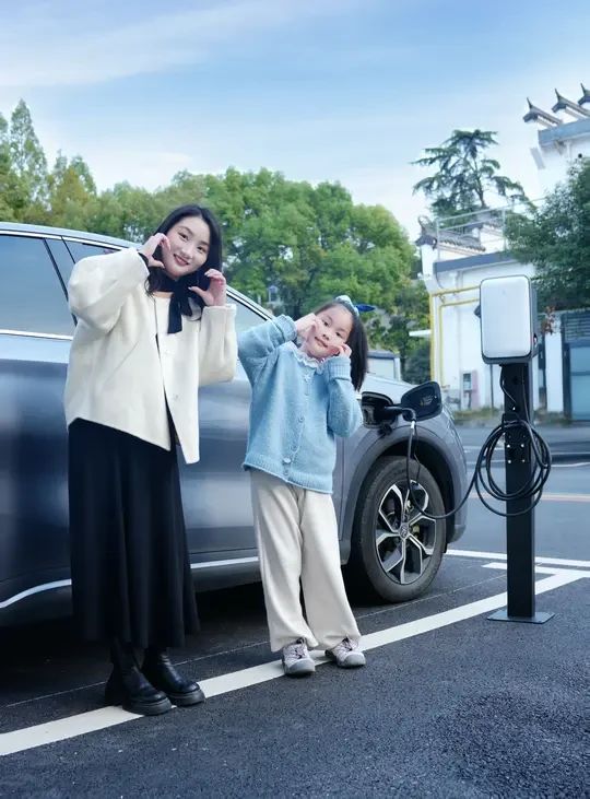 从 “找桩 2 小时” 到满电出发的快乐谁懂！