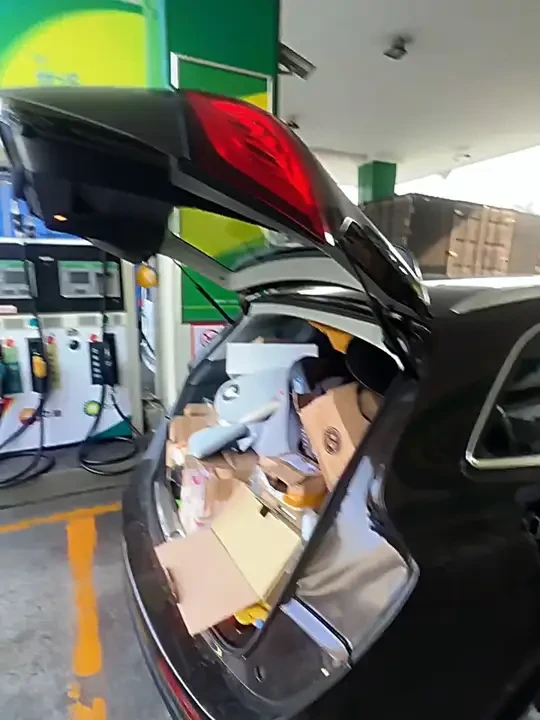 到手1000ml高性价比并且效果挺明显的燃油添加剂，PEA原液，清积碳清洁油路增加动力增加续航里程，除碳率高达97.6%%，100ml搭配一箱油，真的性价比很高，德系车涡轮机一定要用一下，便宜好用。#