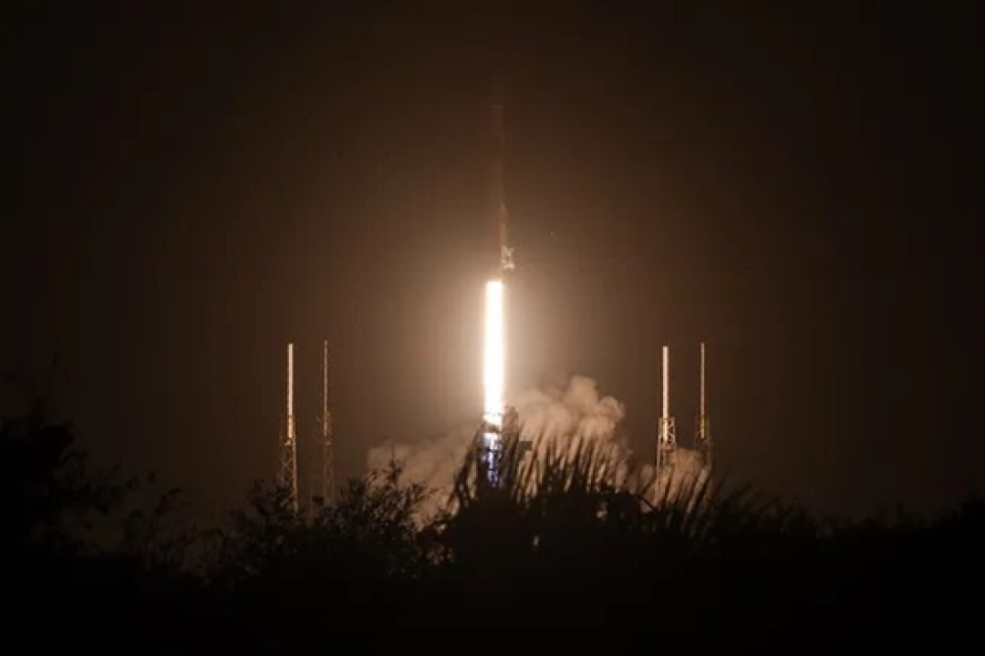 SpaceX全年170次发射创纪录!星链已达10801颗