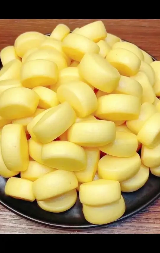 宝宝超爱吃的辅食小馒头，巨巨巨好吃
#美食 #家常美食 #笔记灵感#一人食吃什么#馒头