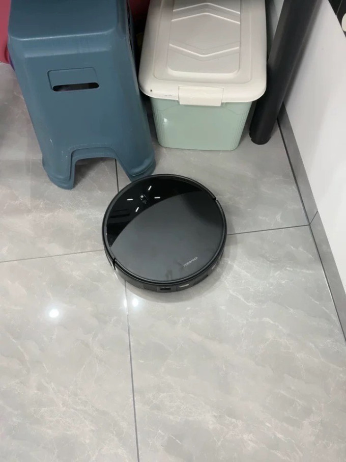 石头扫地机器人