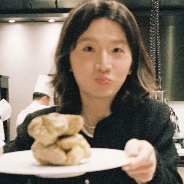 好利来大公子穿女装变女人了？二公子痴迷于当“网红”…兄弟俩替老爸守住了蛋糕江山？